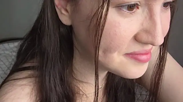 RedginBluebersky online show from 6, 4, 2026