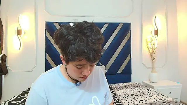 Snapshot of Gaia_n_Nix chatting on 15, 3, 2026 Gaia n Nix online show from 15, 3, 2026