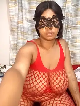 SexyElodie01 online show from 23, 3, 2026