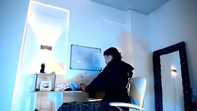 jullian ricci online show from 7, 7, 2026