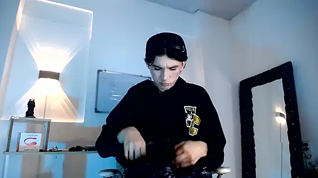 jullian ricci online show from 10, 7, 2026