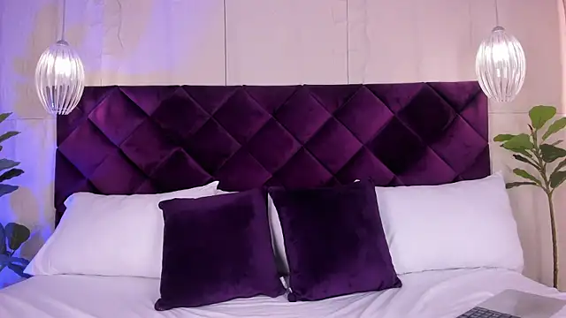 KittyLyne  online show from 3, 7, 2026