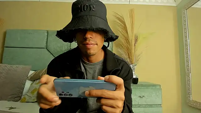NoaahTylor online show from 16, 5, 2026