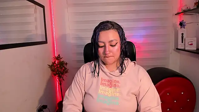 Emily Jonesh online show from 7, 6, 2026