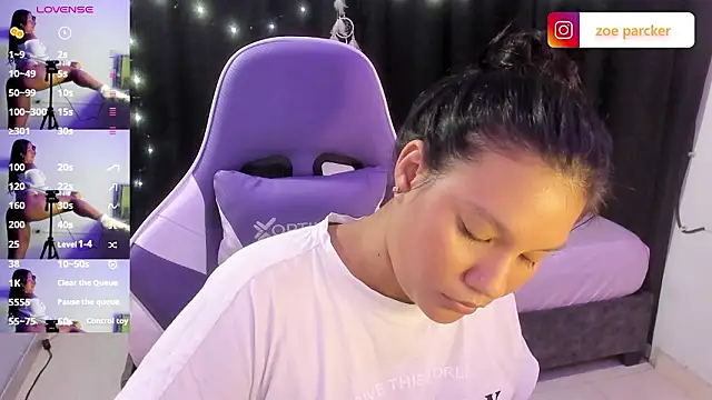 Snapshot of ZoeParcker chatting on 12, 3, 2026 ZoeParcker online show from 12, 3, 2026