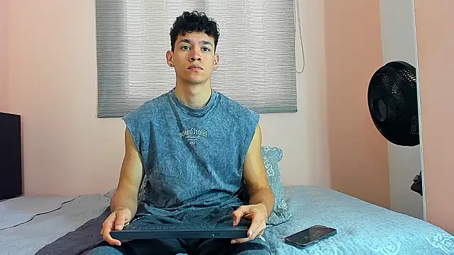 Snapshot of Muscle__Myke chatting on 17, 3, 2026 Muscle Myke online show from 17, 3, 2026