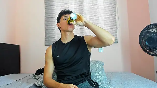 Snapshot of Muscle__Myke chatting on 19, 3, 2026 Muscle Myke online show from 19, 3, 2026