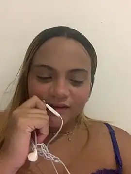 ayla0881 online show from 17, 3, 2026