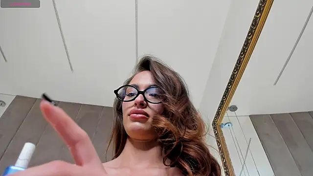 EvaK  online show from 4, 3, 2026