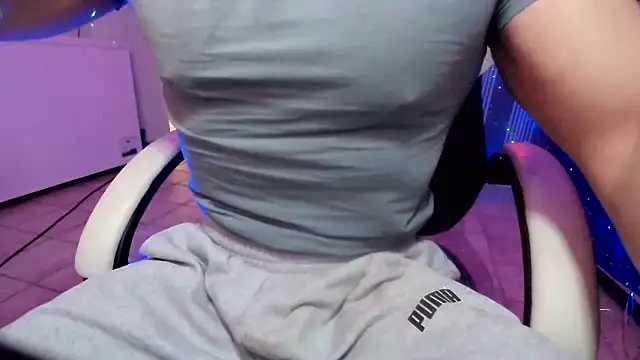 Snapshot of YouAndMe-forever chatting on 11, 2, 2026 YouAndMe-forever online show from 11, 2, 2026