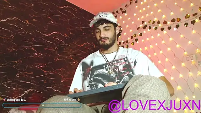LovexJuxn8 online show from 5, 5, 2026