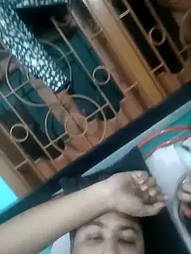 Snapshot of Desiyoungcouple15 chatting on 24, 2, 2026 Desiyoungcouple15 online show from 24, 2, 2026