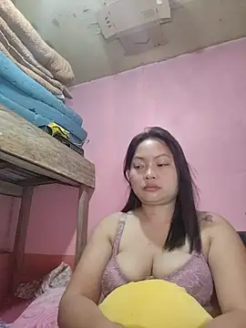 Snapshot of sweety_pie18 chatting on 15, 3, 2026 sweety pie18 online show from 15, 3, 2026