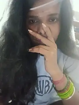 Desi Couple P online show from 4, 8, 2026
