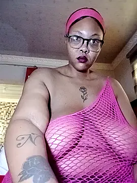 ShantelBootyBoobs online show from 6, 5, 2026