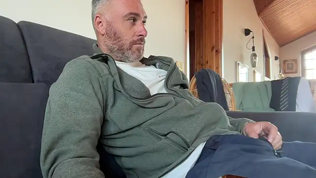 Snapshot of marcovik1 chatting on 20, 3, 2026 marcovik1 online show from 20, 3, 2026