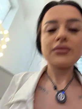 Katty Pery online show from 4, 5, 2026