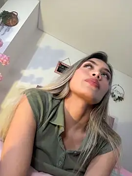 Snapshot of soffia_7 chatting on 3, 3, 2026 soffia 7 online show from 3, 3, 2026