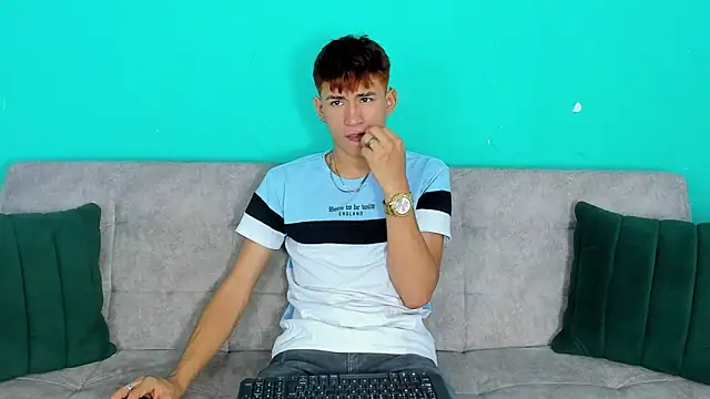 Snapshot of NicolasTorrez chatting on 5, 3, 2026 NicolasTorrez online show from 5, 3, 2026