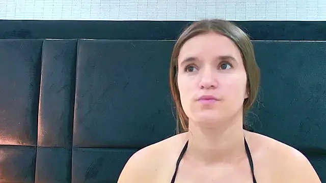 Snapshot of HollyOlson chatting on 3, 3, 2026 HollyOlson online show from 3, 3, 2026