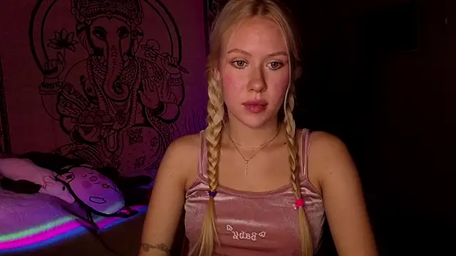 pureeangel online show from 18, 2, 2026