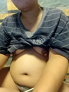 squirtshantal online show from 16, 12, 2025