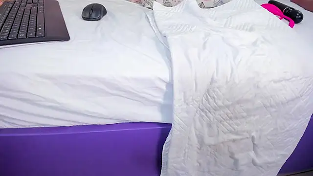 arianna sweeg online show from 9, 3, 2026