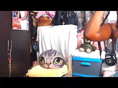 Snapshot of alanalaurent15 chatting on 7, 3, 2026 alanalaurent15 online show from 7, 3, 2026