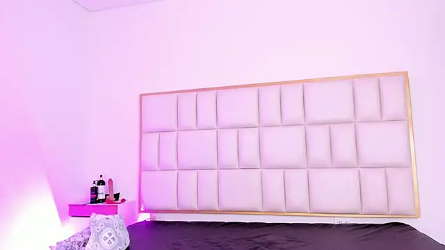 Violetta-foxx online show from 2, 5, 2026