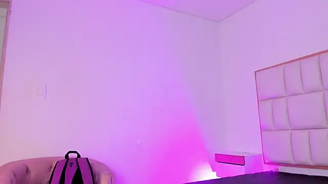 Violetta-foxx online show from 5, 5, 2026