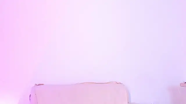 Snapshot of Violetta-foxx chatting on 8, 8, 2026 Violetta-foxx online show from 8, 8, 2026