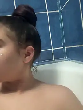 Vivike234 online show from 16, 2, 2026