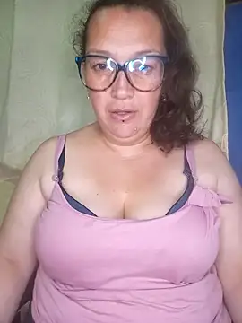  Saraqueen online show from 30, 4, 2026