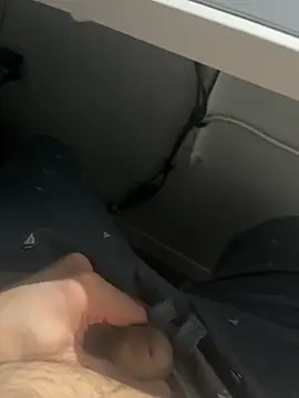 awesomemilkss online show from 21, 4, 2026