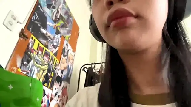 GloryKulikowski online show from 24, 2, 2026