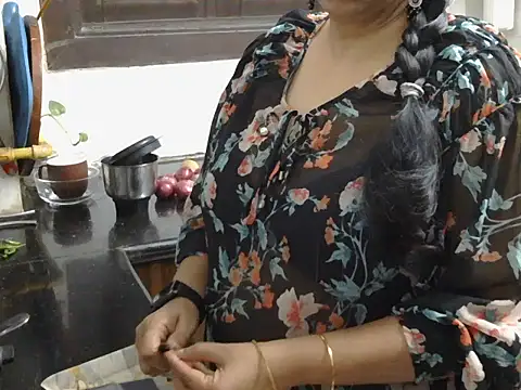 Hot Sonniyaa online show from 20, 2, 2026