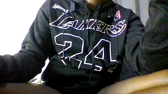 Snapshot of phenyo13 chatting on 21, 3, 2026 phenyo13 online show from 21, 3, 2026