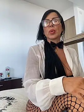 caritoo21 online show from 28, 7, 2026