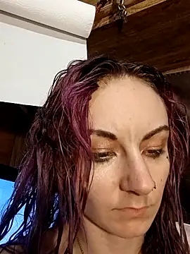 Snapshot of issyamazin chatting on 9, 3, 2026 issyamazin online show from 9, 3, 2026