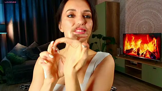 Snapshot of Shanita_moon chatting on 11, 3, 2026 Shanita moon online show from 11, 3, 2026