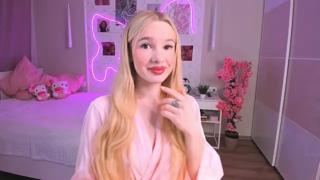 Snapshot of Ella_Lane chatting on 7, 3, 2026 Ella Lane online show from 7, 3, 2026