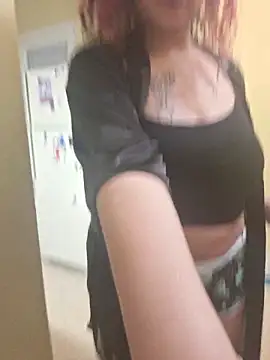 Snapshot of VelvetVixen_735 chatting on 14, 3, 2026 VelvetVixen 735 online show from 14, 3, 2026