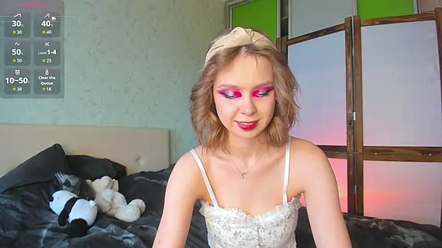 GlitchyDolly online show from 6, 5, 2026