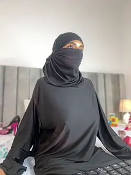 aminaa  online show from 16, 3, 2026