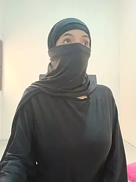 aminaa  online show from 16, 7, 2026