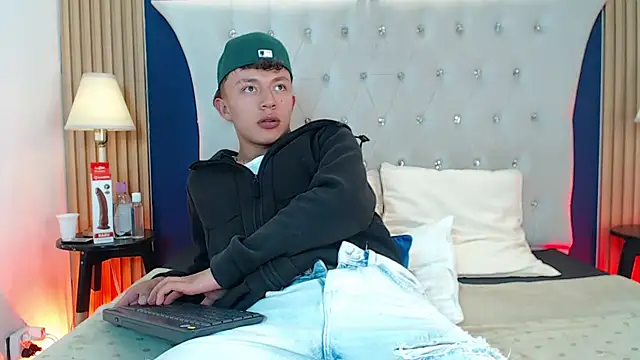 Snapshot of Dark_Nico chatting on 6, 3, 2026 Dark Nico online show from 6, 3, 2026