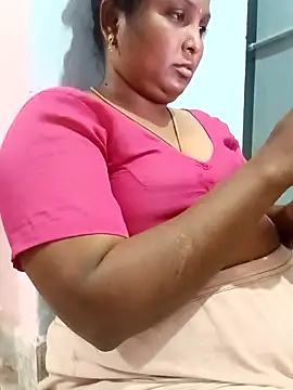 Snapshot of tamilkaviya431 chatting on 21, 2, 2026 tamilkaviya431 online show from 21, 2, 2026