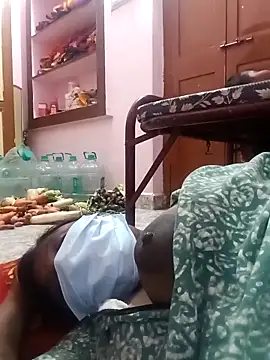 Snapshot of tamilkaviya431 chatting on 11, 3, 2026 tamilkaviya431 online show from 11, 3, 2026