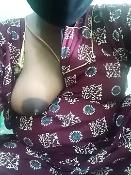 Snapshot of tamilkaviya431 chatting on 17, 3, 2026 tamilkaviya431 online show from 17, 3, 2026