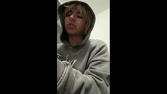 Snapshot of prince_oliverr chatting on 31, 3, 2026 prince oliverr online show from 31, 3, 2026